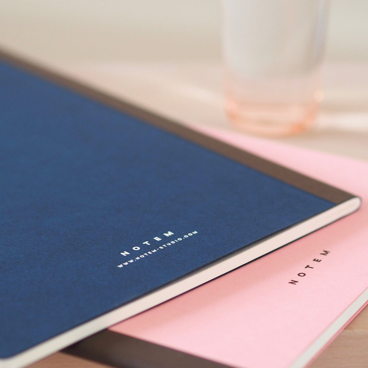 Tide Notebook, Medium - Dark Blue – styled foto