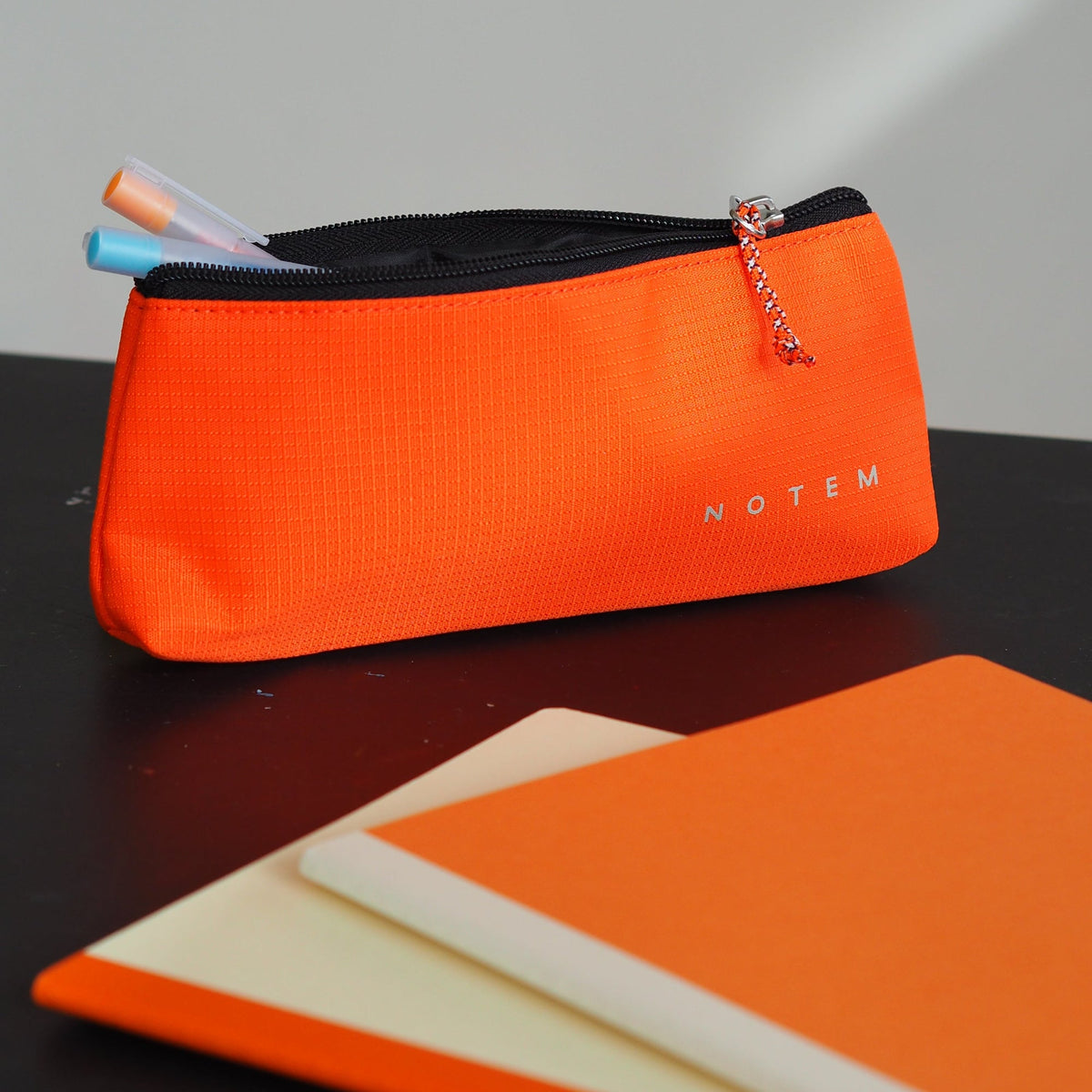 Tide Notebook, Medium - Orange – styled foto