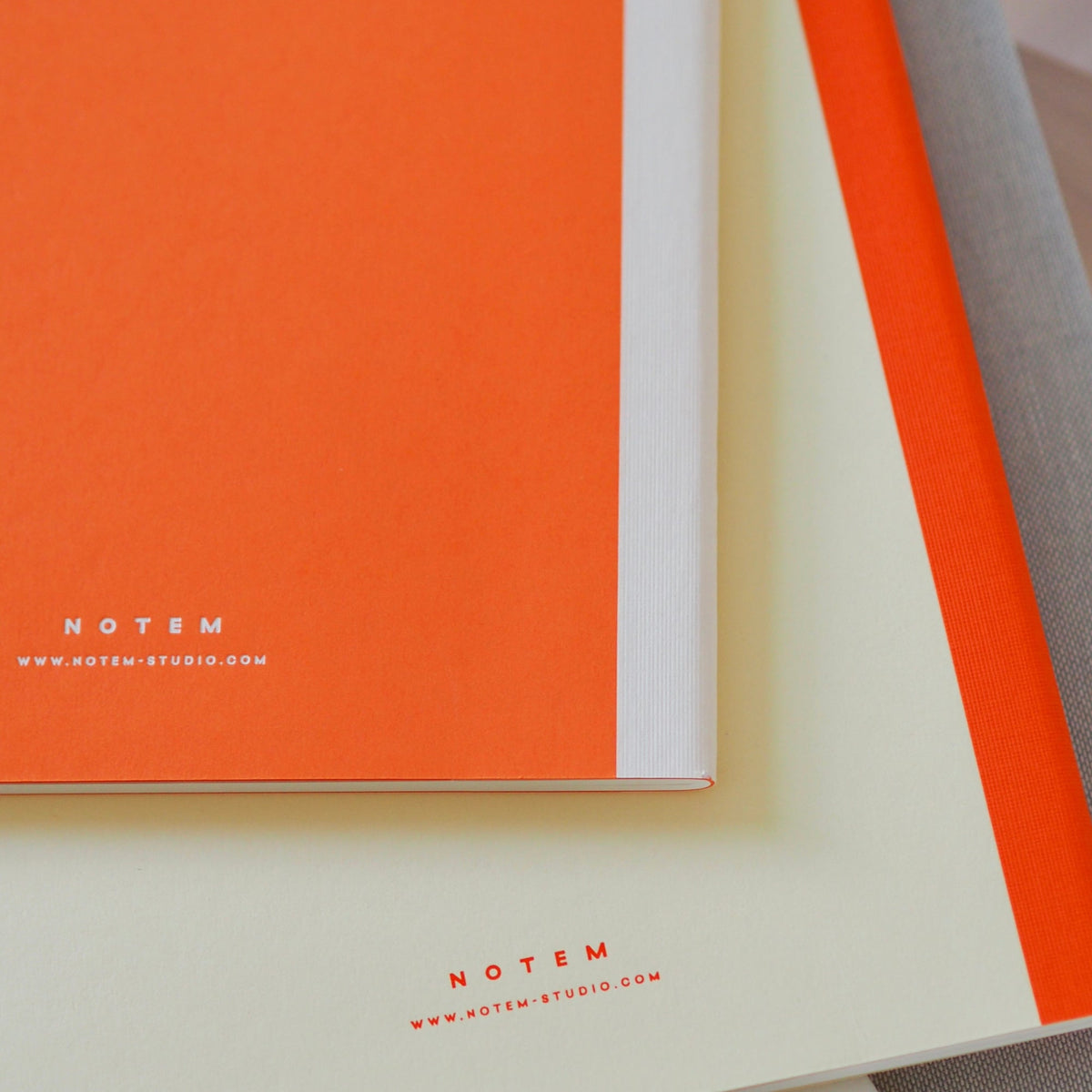 Tide Notebook, Medium - Yellow – styled foto