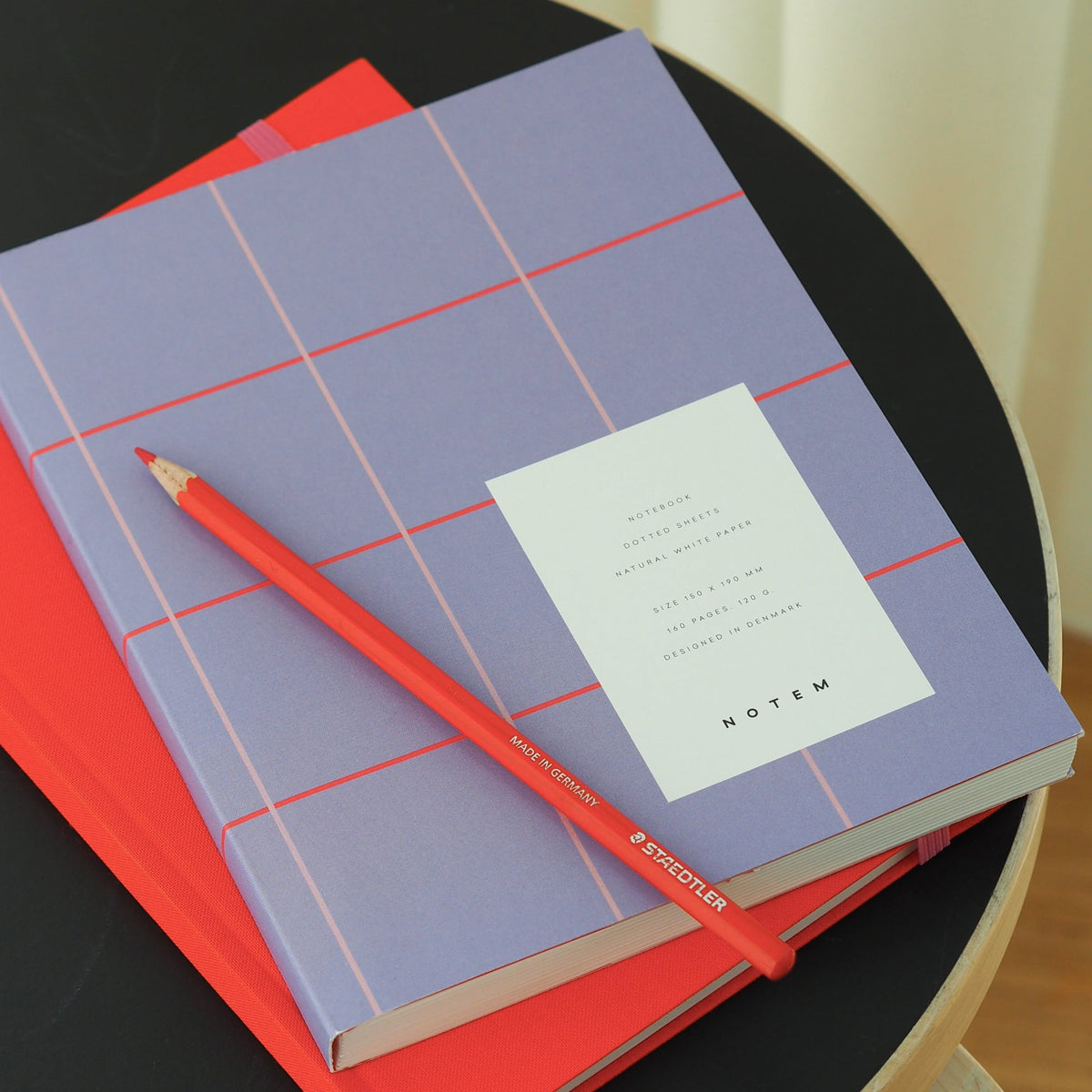 UMA Notebook, Medium - Lavender Check – styled foto