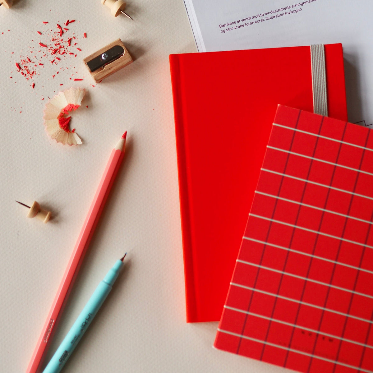 UMA Notebook, Small - Orange Check – styled foto