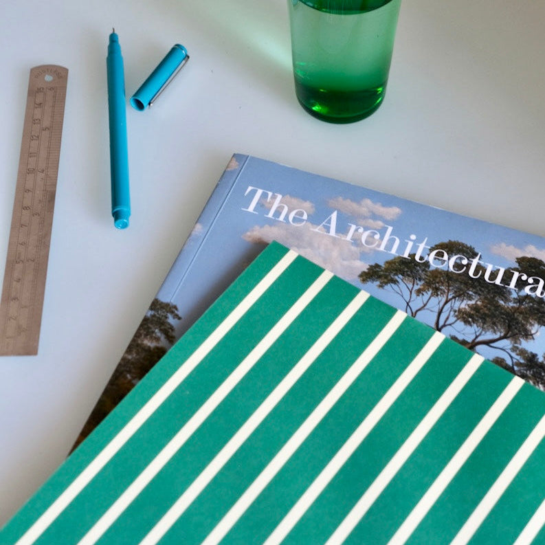 Vita Notebook, Large - Green & Yellow – styled foto