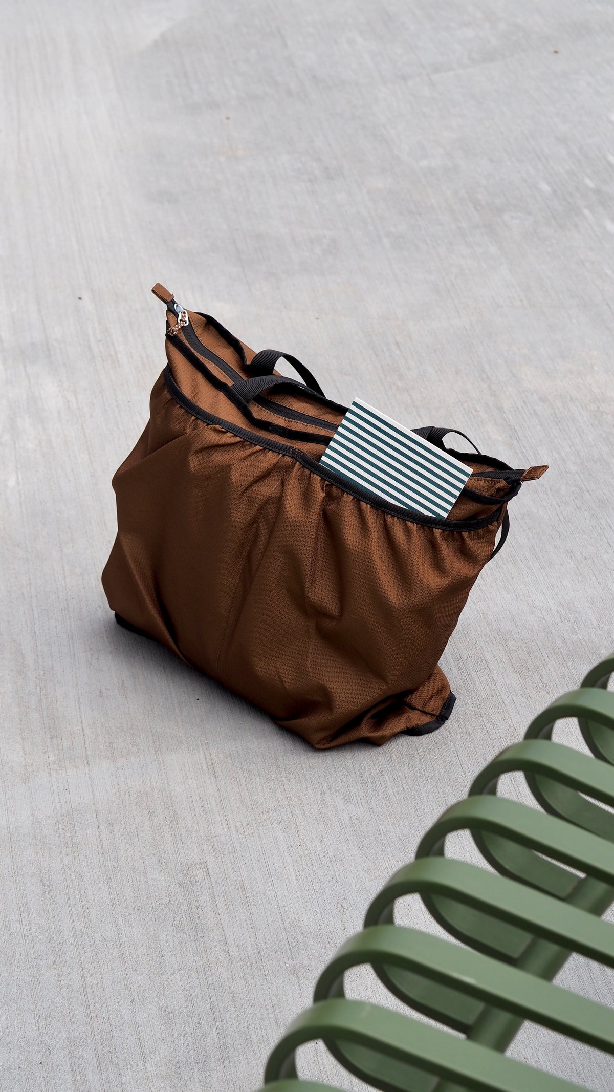 LUNA nylon bag with pockets, Brown
