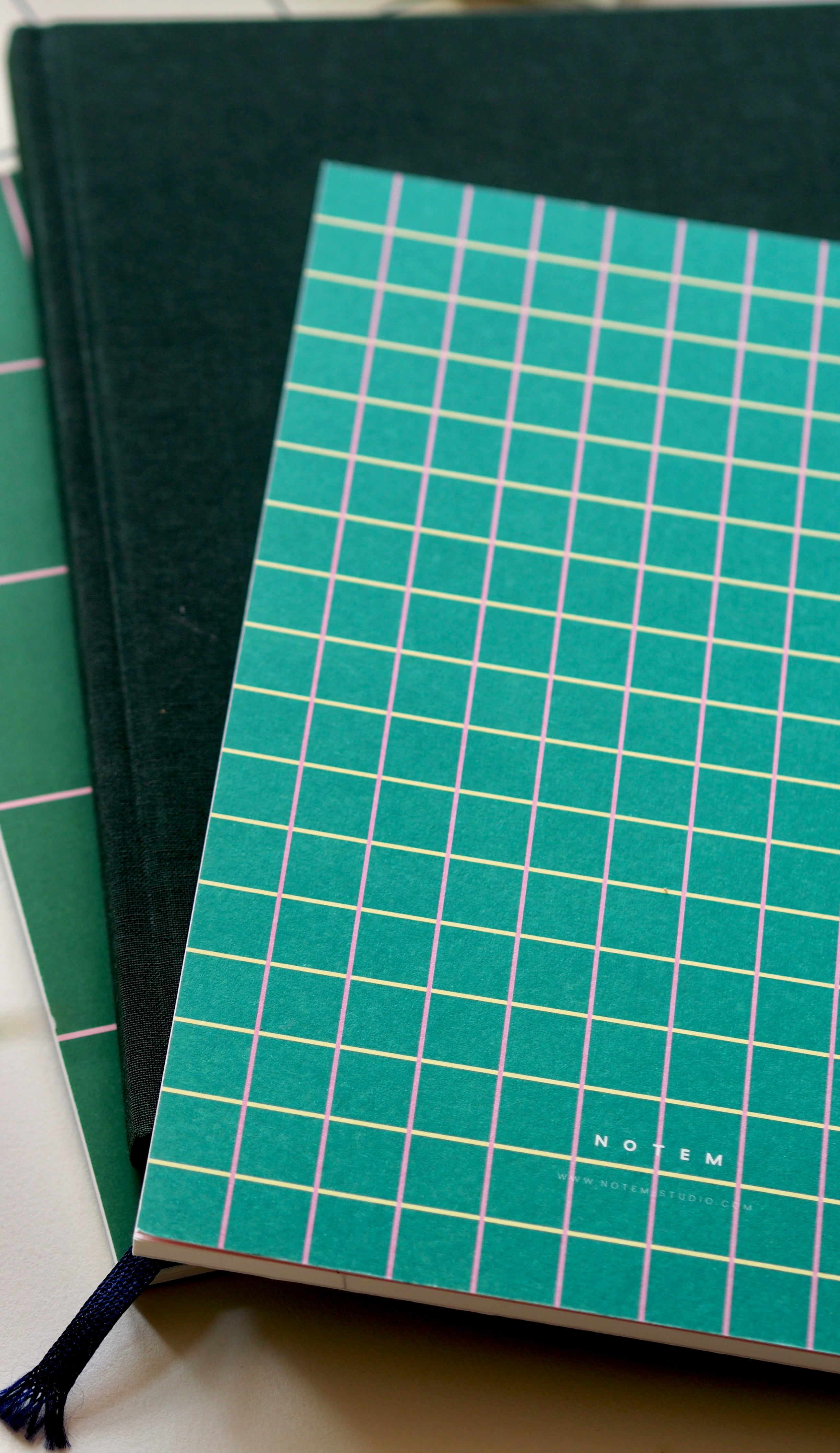 NOTEM Vita Notebook, Medium - New Green Grid