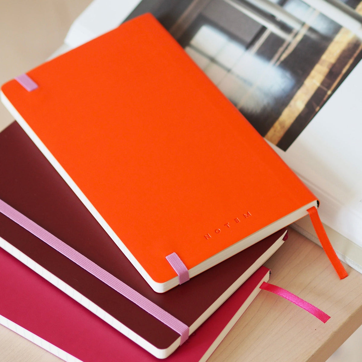 Flow Notebook, Medium - Orange – styled foto