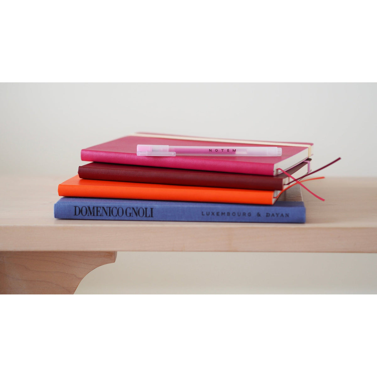Flow Notebook, Medium - Orange – styled foto