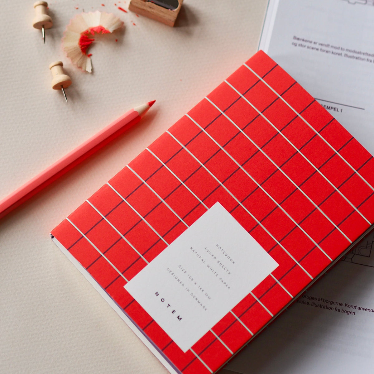 UMA Notebook, Small - Orange Check – styled foto