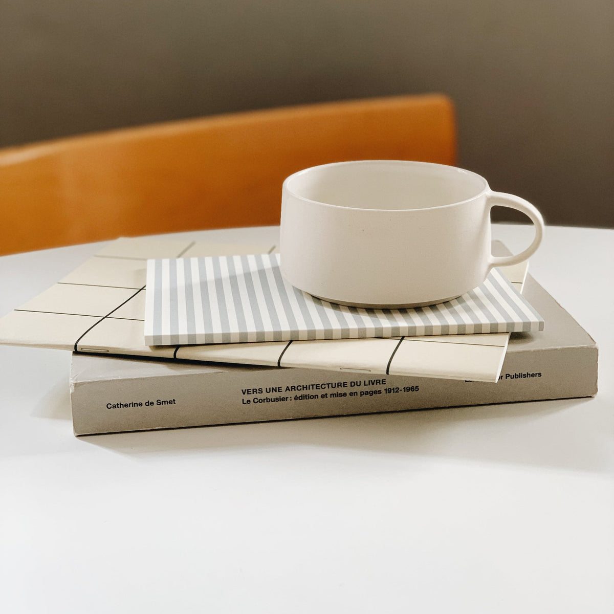 Vita Notebook, Small - Athol Blue – styled foto