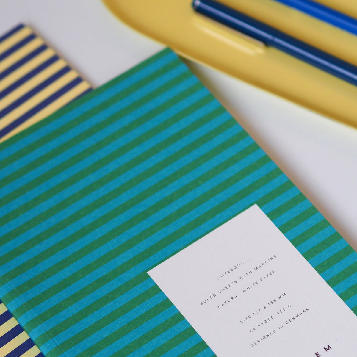 Vita Notebook, Small - Green Stripes – styled foto