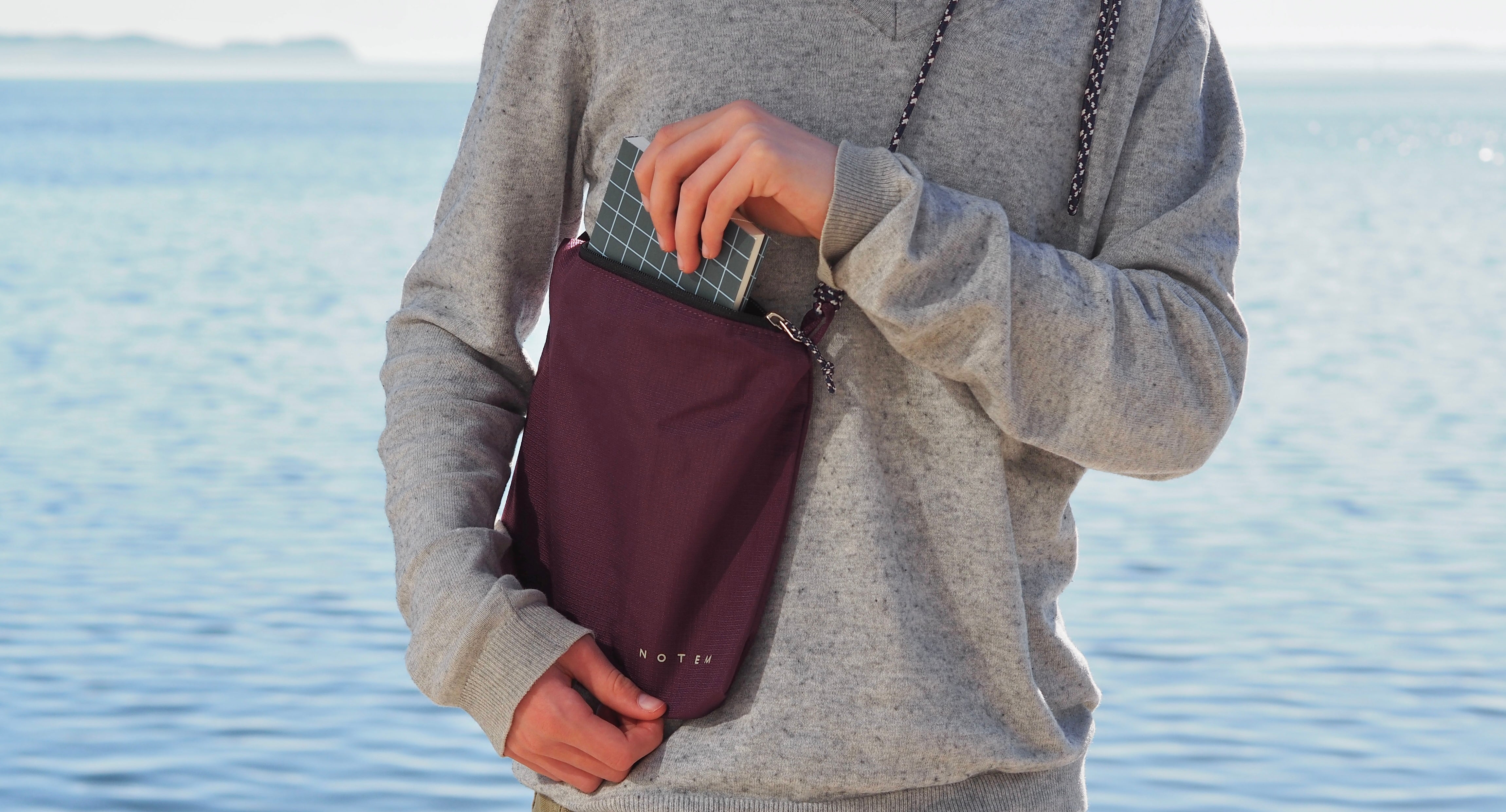 Sac en nylon NORA, rouge foncé