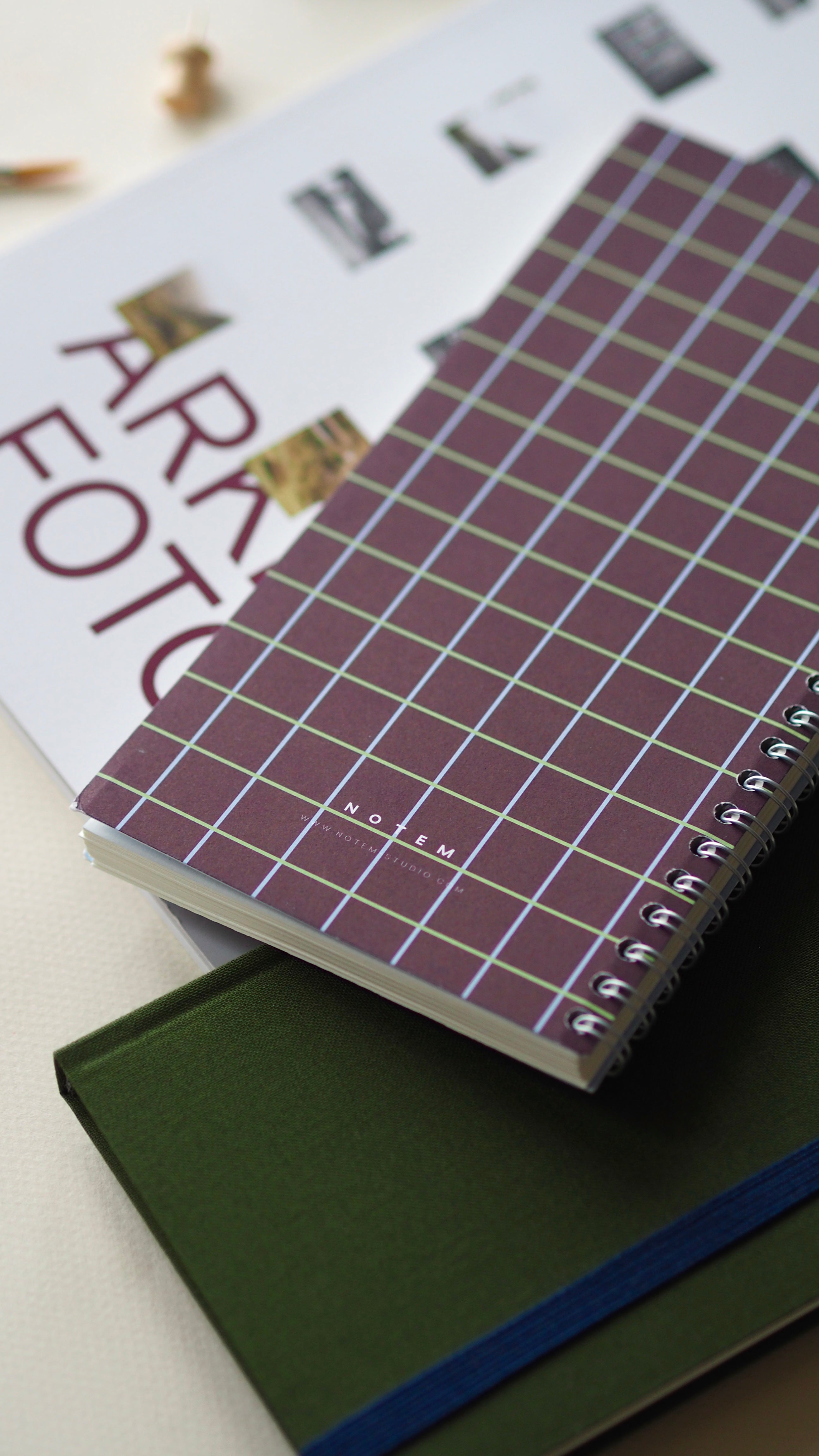 LUCA Planner - Black Check